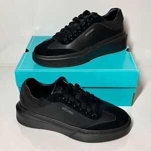 Martha Stewart x Skechers Cordova Classic Spirit Leather Sneakers